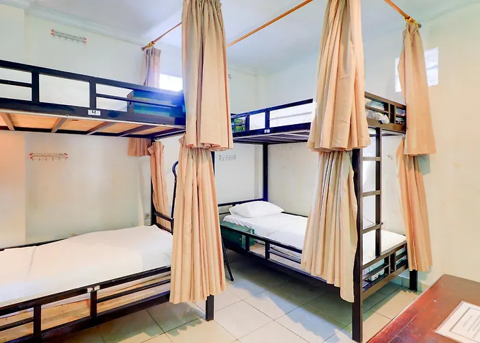 Hostal O Tulasi Near Monkey Forest *