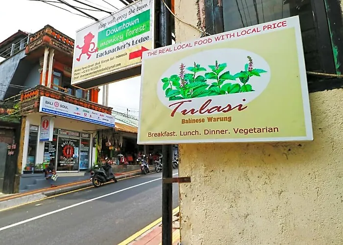 O Tulasi Near Monkey Forest Hostal